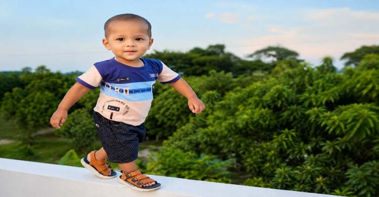 সোনারগাঁয়ে পুকুরে ডুবে ৮ বছরের শিশুর মৃ/ত্যু, আ/হত ১
