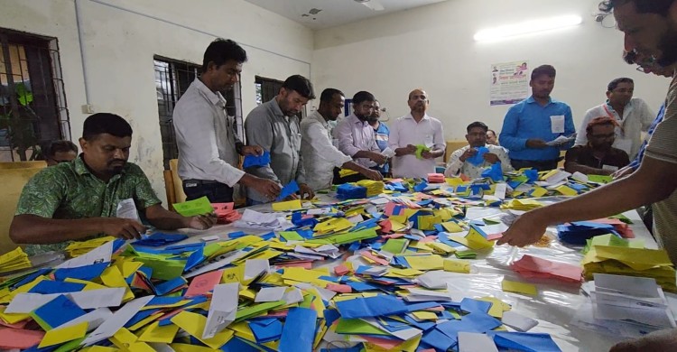 কলাপাড়া বন্দর ব্যবসায়ী সমিতির নির্বাচন সম্পন্ন, ভোট পড়েছে ৯০ শতাংশের বেশি