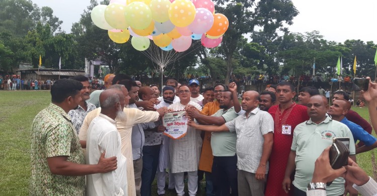 ঠাকুরগাঁওয়ের ভেলাজানে ফুটবল টুর্নামেন্ট উদ্বোধন