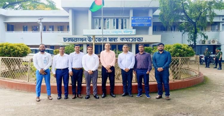 চরভদ্রাসন উপজেলা স্বাস্থ্য কমপ্লেক্স পরিদর্শনকালে ডেঙ্গু প্রতিরোধে পরিচ্ছন্নতা, প্রস্তুতি ও চিকিৎসাসেবা জোরদারের নির্দেশ-সিভিল সার্জনের।