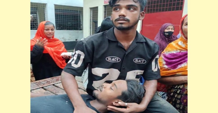 মহেশপুর পৌরসভায় ড্রেন নির্মাণের কাজ করার সময় বিদ্যুৎস্পৃষ্টে এক শ্রমিকের মৃ/ত্যু