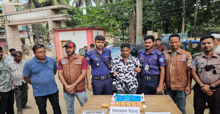 বান্দরবান সদরে ৩০ হাজার পিস ইয়াবাসহ কুমিল্লার জাকির গ্রেপ্তার,